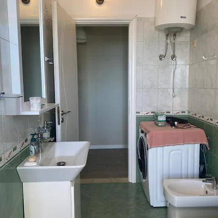 Penthouse With Seaveiw Apartment Vlorë