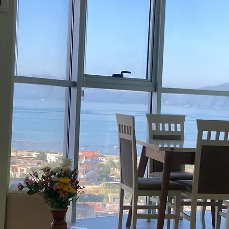 Penthouse With Seaveiw * Vlorë